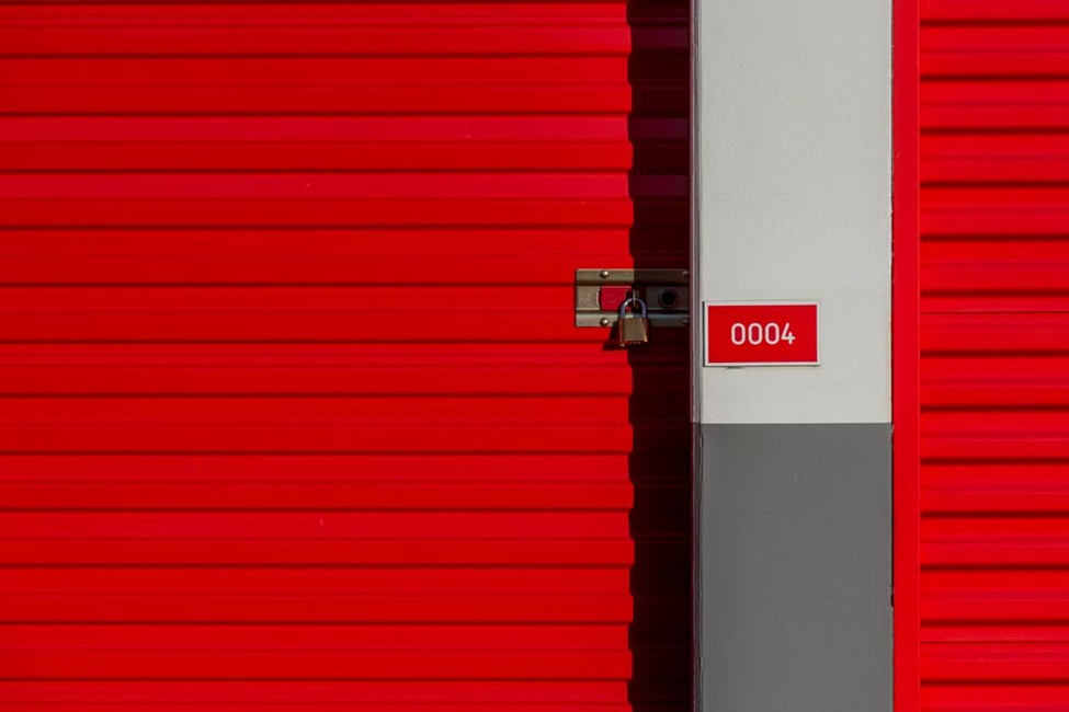 How Technology Can Help You Find a Secure Location to Store Your Goods