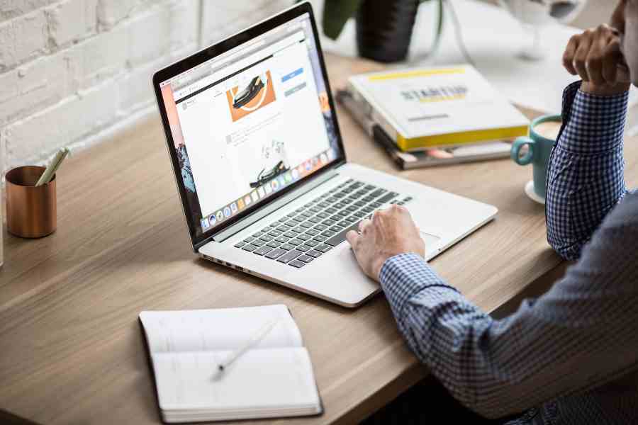 How AI Can Help Turn a Business Idea Into a Working Website